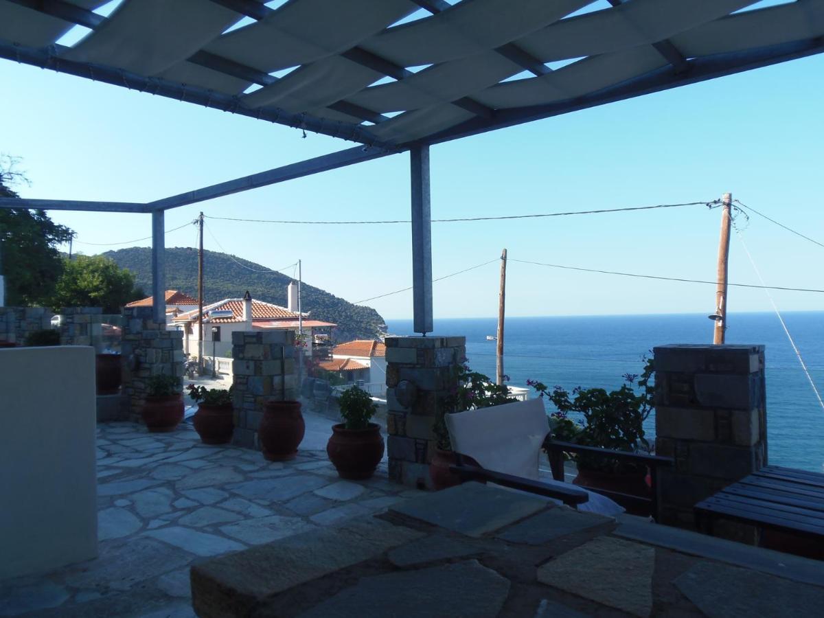 Studios Milos Skopelos-Where The Sea Meets The Sky Exterior photo