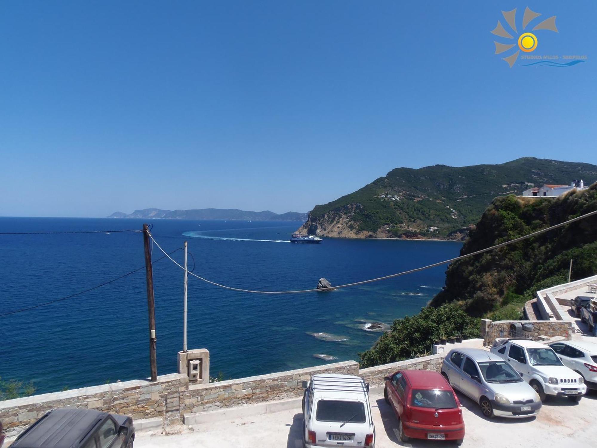 Studios Milos Skopelos-Where The Sea Meets The Sky Exterior photo